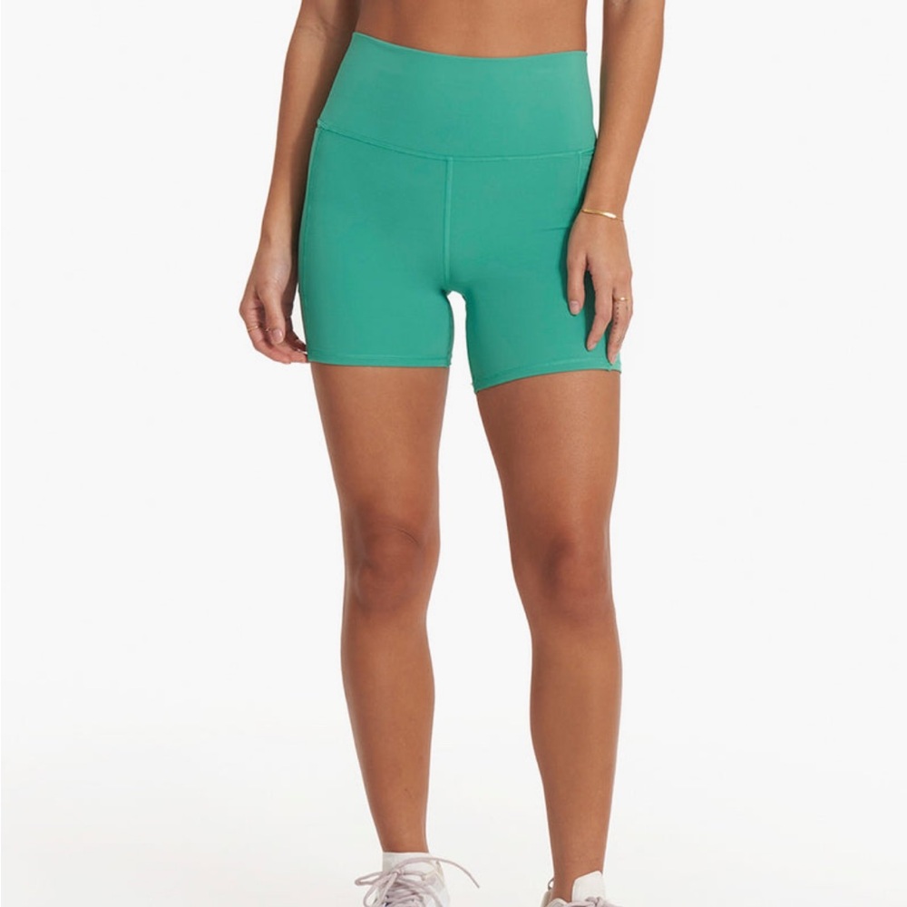Vuori Green Biker Short